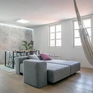 Penthouse View In Town Apartment